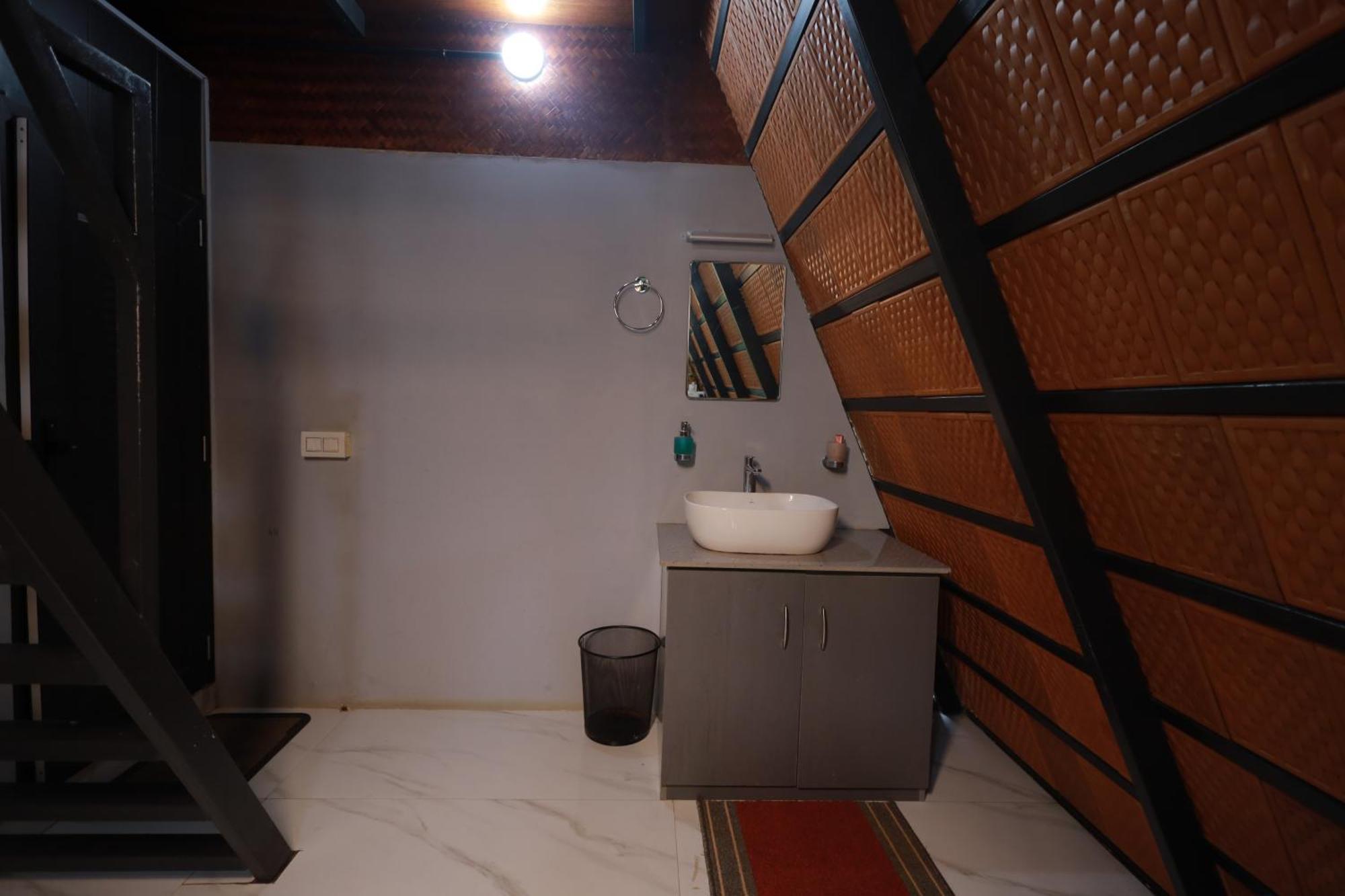 Holistic Stay Eco-Resort & Ayurvedic Retreat Paithalmala ภายนอก รูปภาพ