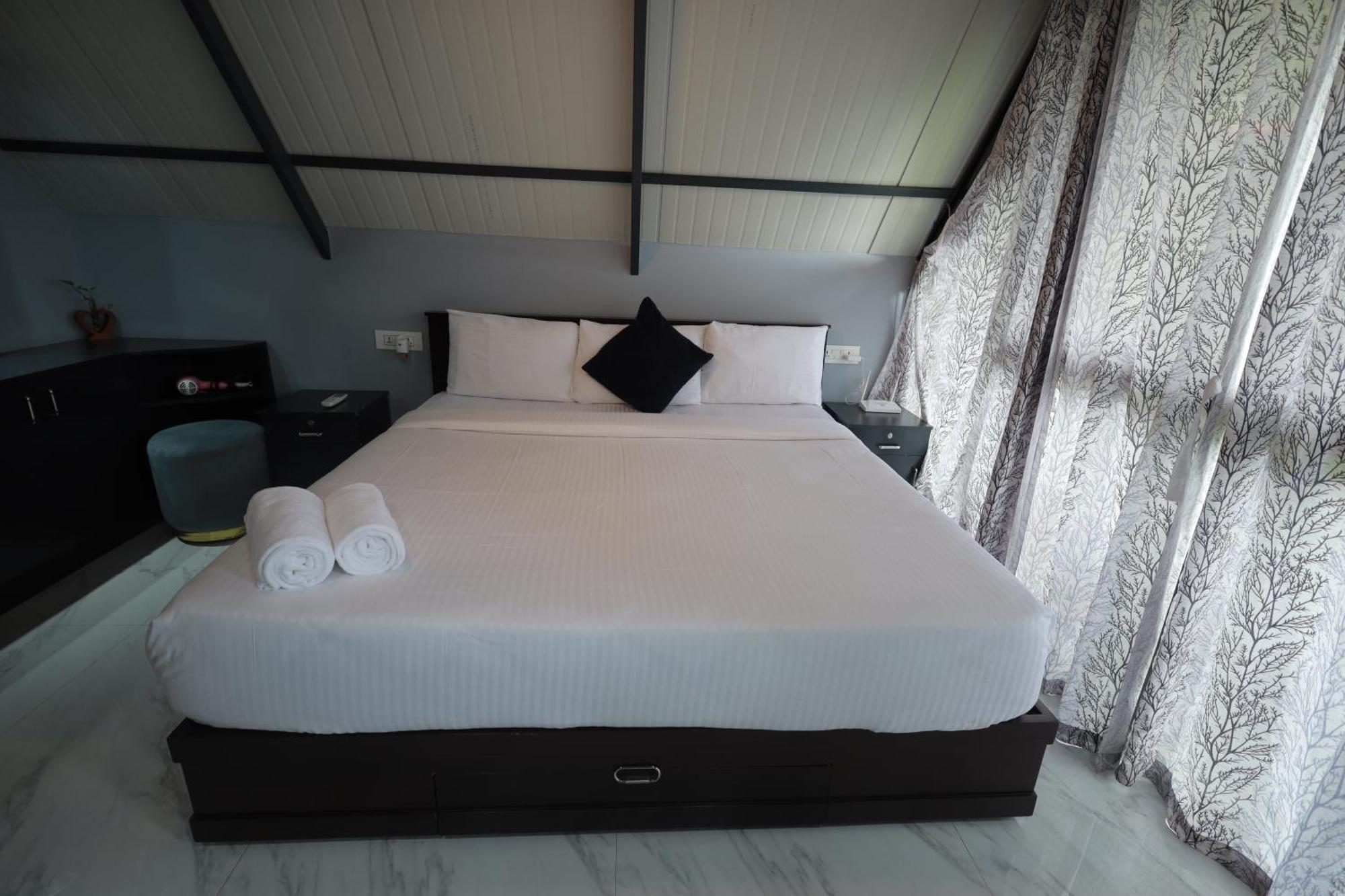Holistic Stay Eco-Resort & Ayurvedic Retreat Paithalmala ภายนอก รูปภาพ