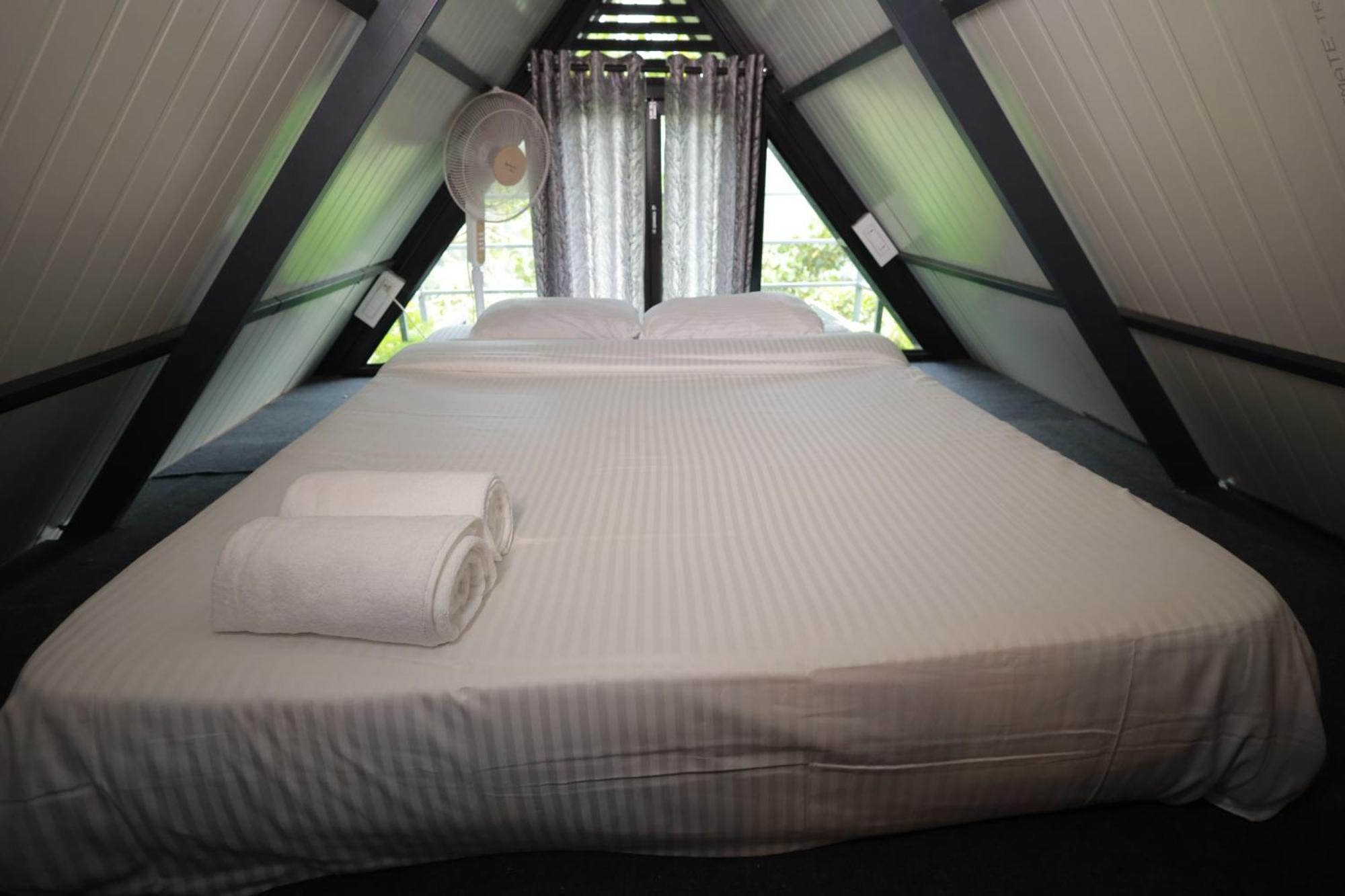 Holistic Stay Eco-Resort & Ayurvedic Retreat Paithalmala ภายนอก รูปภาพ