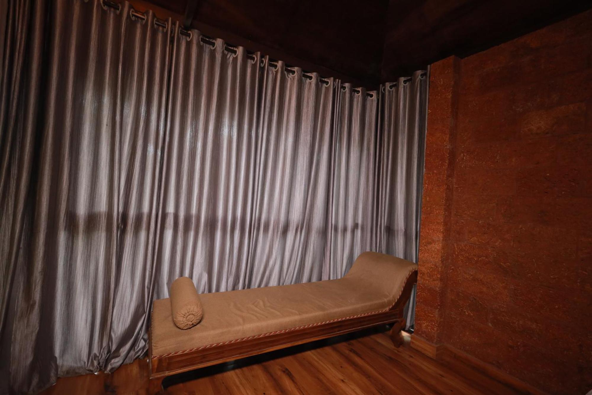 Holistic Stay Eco-Resort & Ayurvedic Retreat Paithalmala ภายนอก รูปภาพ