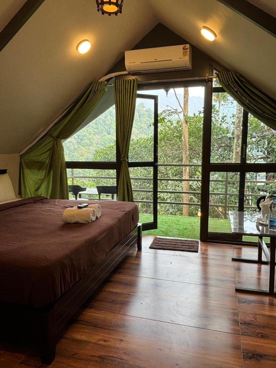Holistic Stay Eco-Resort & Ayurvedic Retreat Paithalmala ภายนอก รูปภาพ