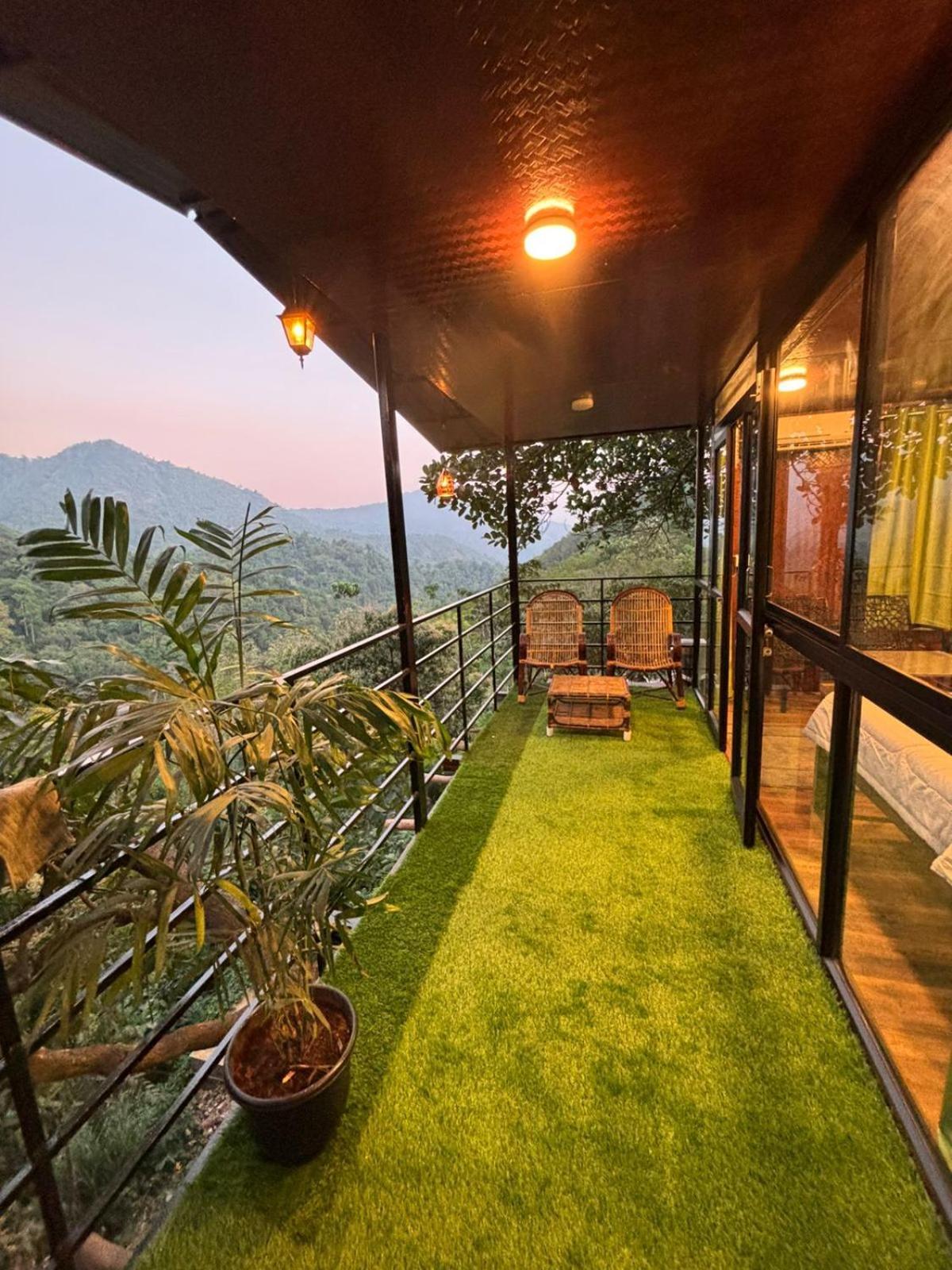 Holistic Stay Eco-Resort & Ayurvedic Retreat Paithalmala ภายนอก รูปภาพ